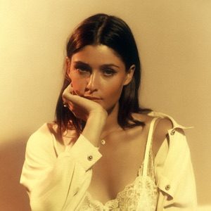 LÉON - In A Strangers Arms Chords for Guitar and Piano